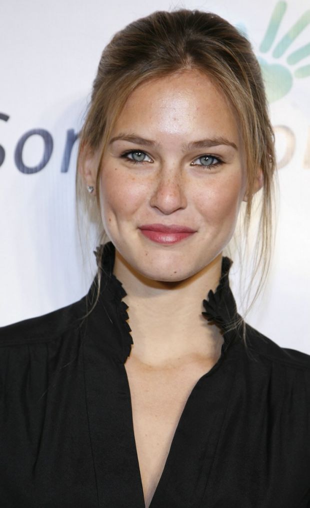 Bar Refaeli is enjoying a new romance